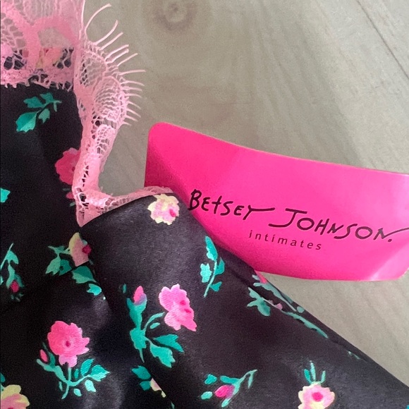 Betsey Johnson Black Chemise with Pink Floral Lace - Picture 4 of 7